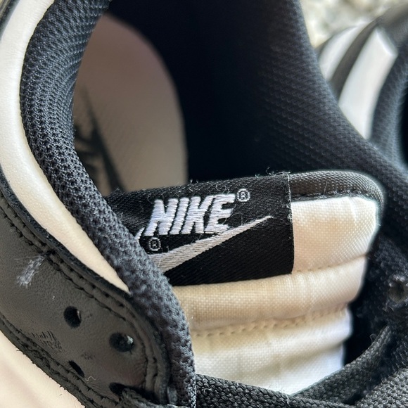 Nike Dunk Low
Women's Shoes Classic Black and White Athletic Shoes size 8 - Picture 3 of 10